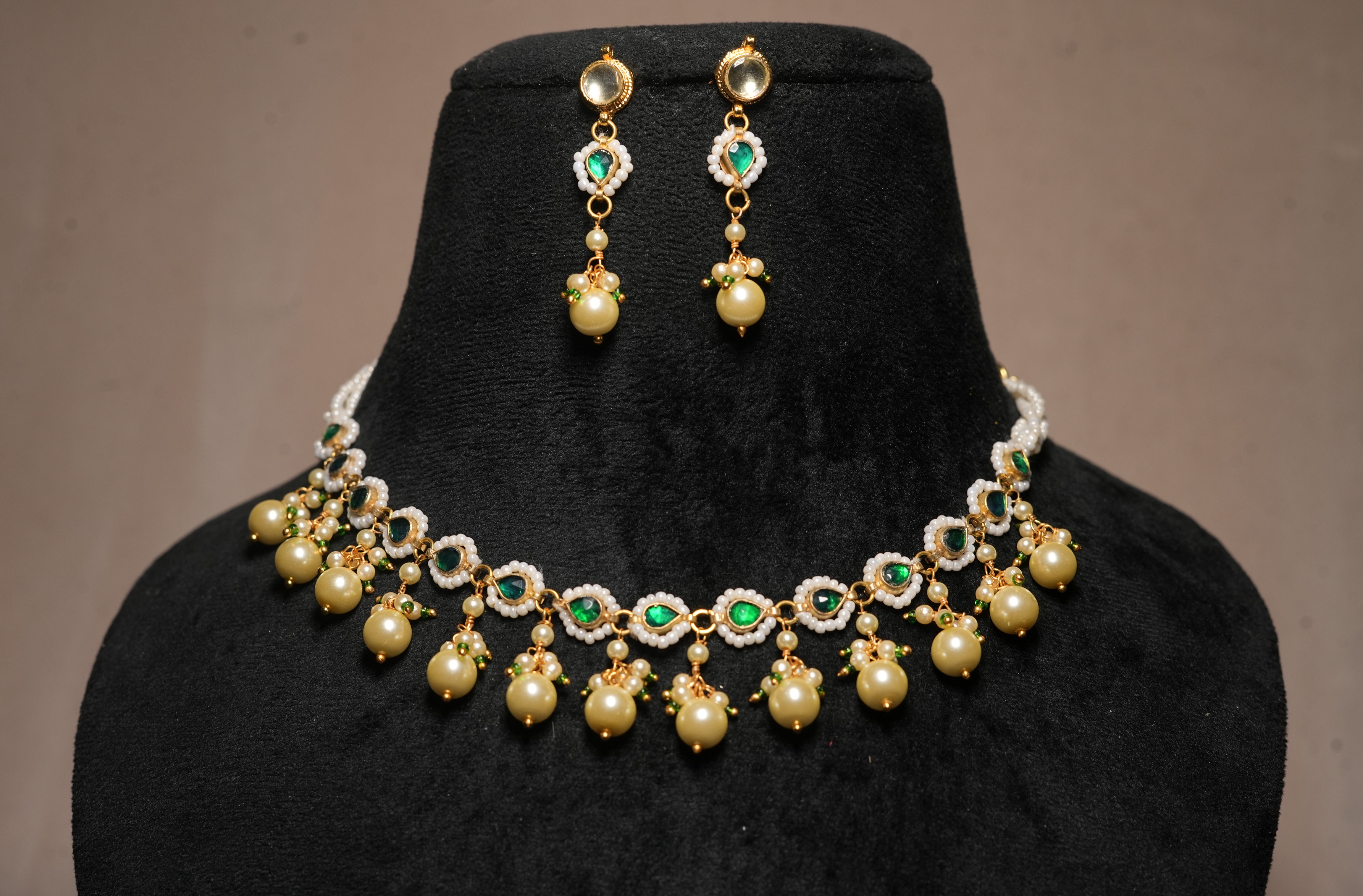 Kundan Choker Set